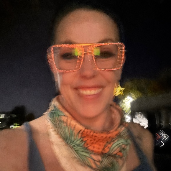 Meet your Posher, Kati - Picture 5 of 9